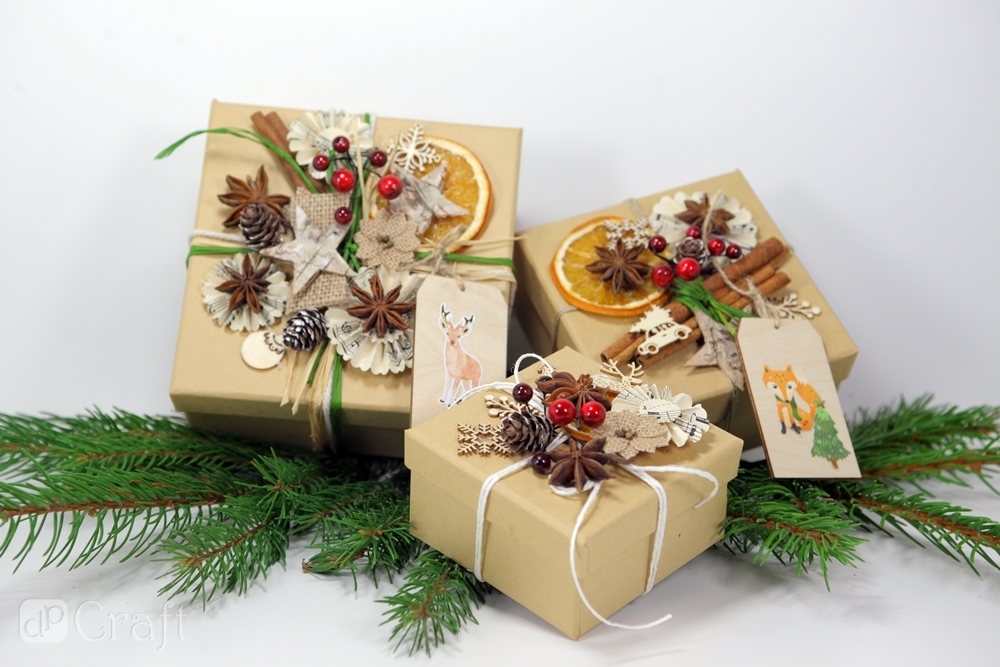 Set degli ornamenti in legno - 45 pezzi