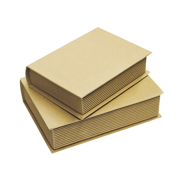 Set delle scatole in cartone nella forma di libro