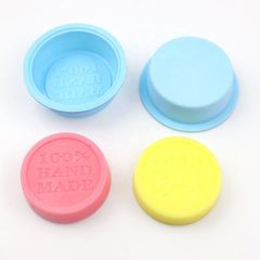 Stampo per sapone in silicone - rotondo con testo "100% HAND MADE
